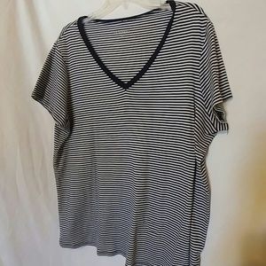 Ladies Old Navy Blouse